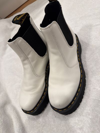 Doc Martins Airwair boots Never worn but have a few small scuffs on the toe 7 (Adult)