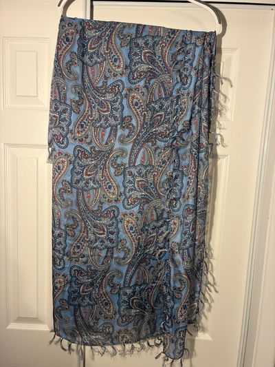 Unknown Paisley blue pashmina, silky material