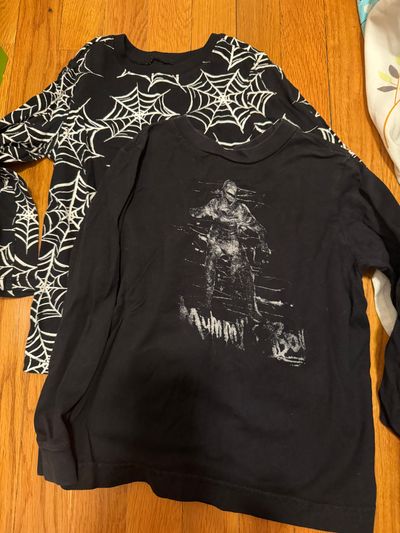 Gap Halloween long sleeve shirt mummy and spider webs 5T/5