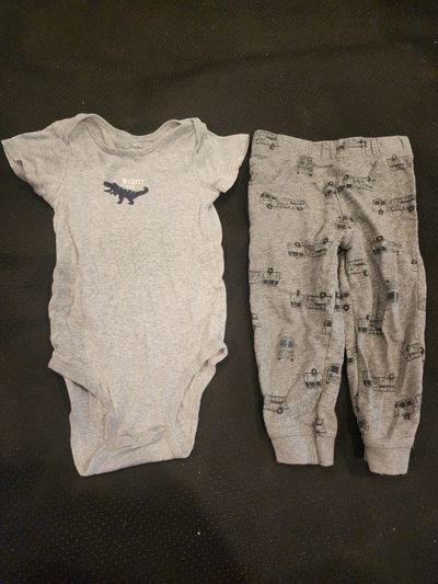 Carter gray short-sleeve bodysuit "Mighty Cute" dinosaur and match pant. 24 Months