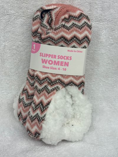 Brand New Womens Slipper Socks Shoe size 4-10 Brand New Womens Slipper Socks Shoe size 4-10 8 (Adult)
