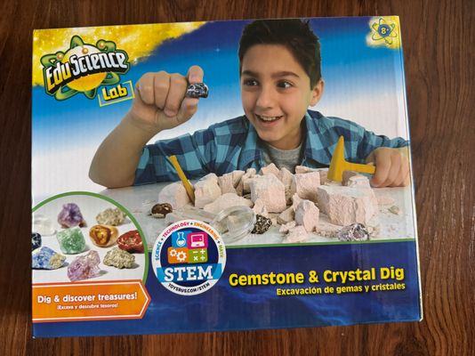 Edu science lab - NEW Gemstone and crystal dig