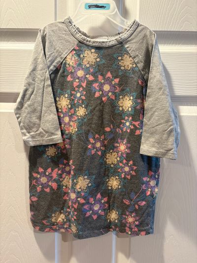 LulaRoe Gray tee shirt with longer sleeves 6T/6
