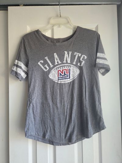 NFL NY giants short sleeved shirt  Women's - XS