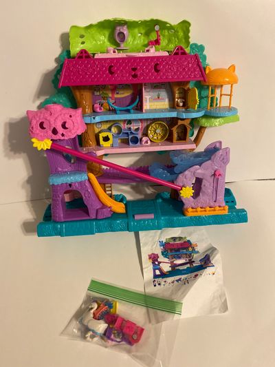 Polly Pocket Treehouse playset