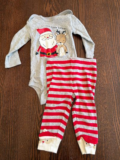Christmas 2 piece set  6-9 Months