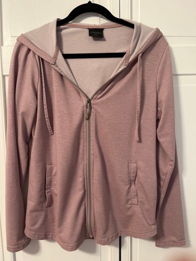 32 Degrees Cool Mauve color. Zipper Hoodie. Pockets. Lightweight LS Women's - M