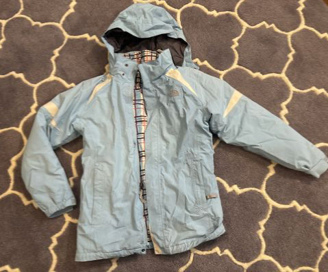 The north face #1 3 in 1 snow/ ski insulated jacket retails $160 10-12