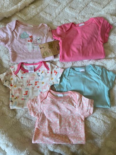 Brand new with tag Chickpea 5 piece onesie set 2 3-6m ss onesies and 3 6-9m ss onesies 3-6 Months
