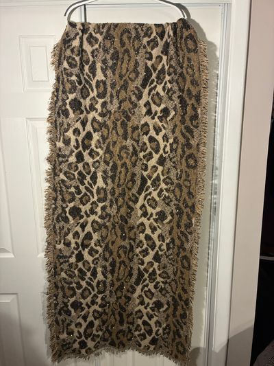 Unknown Leopard and sparkle pashmina, thick material, warm