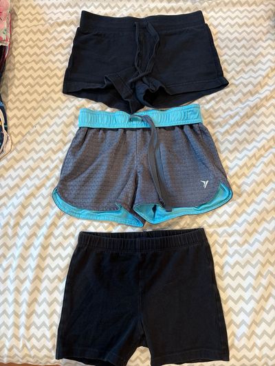 Old Navy & Gap Kids 3 pairs of size 6/7 athletic shorts 6T/6