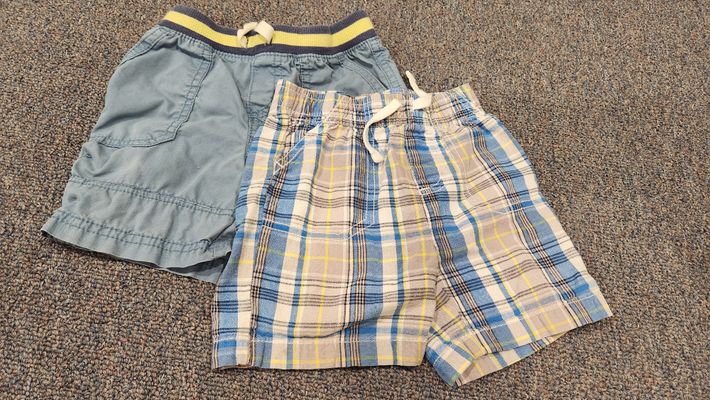 Various 2 x Summer shorts 18 Months