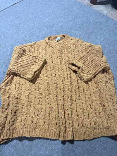 Umgee Oversized chenille sweater EUC Women's - M
