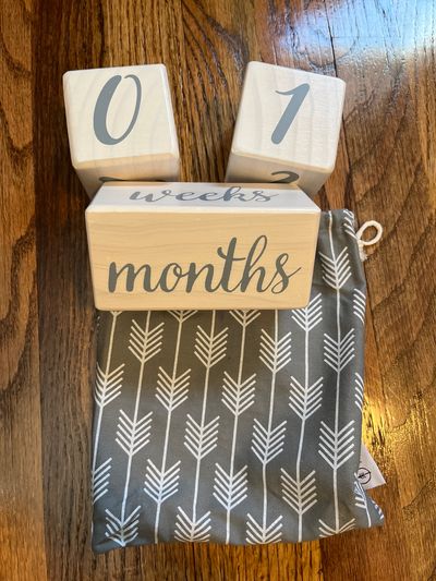 Blocks with numbers for photos with carrying bag Words for weeks months years and grade