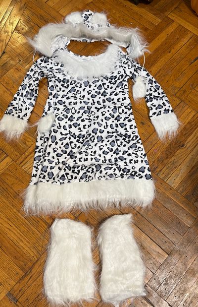 Brand new snow leopard outfit dress up costume Girls 7:8