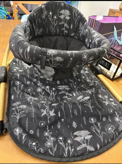 Dream on Me sit me up seat Black floral