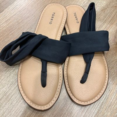 Torrid Wide width stretch sandals 9-1/2 (Adult)