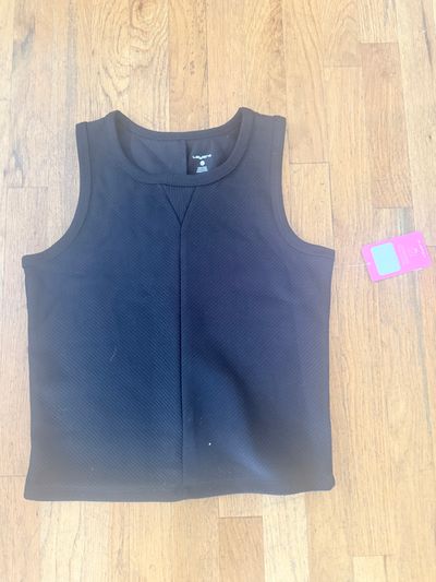 Girl size xl kohls shirt nwt Girls size kohls shirt nwt 14-16