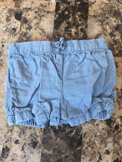 Carters shorts  9 Months