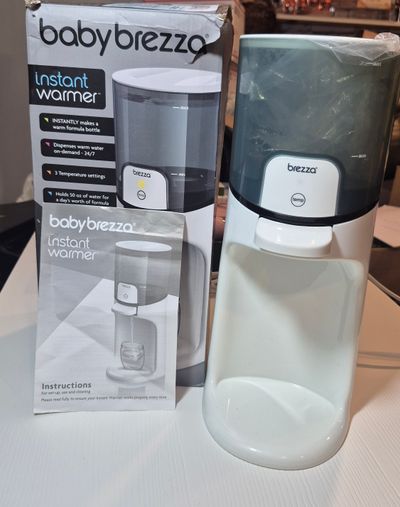 BabyBrezza Instant Bottle Water Warmer 3 Temp. Set Brand New