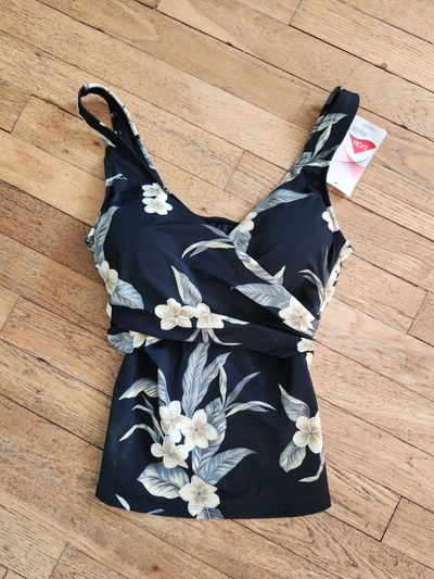 NEW Land's End Tankini top, no under wire, no removable cups Women's 6