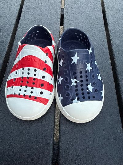 Native Native - flag - toddler size 5 . Guc 5 (Toddler)