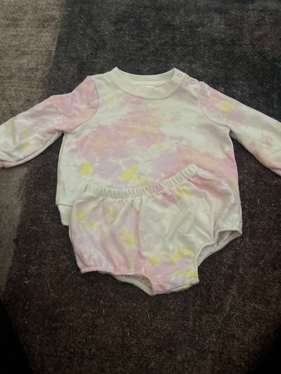 Cat and jack tie dye matching set size 3-6m Long sleeve top and diaper cover 3-6 Months
