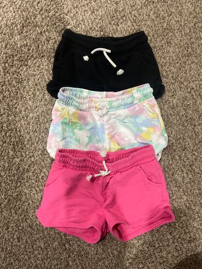 Cat and jack Pink, tie dye and black shorts size 4/5 5T