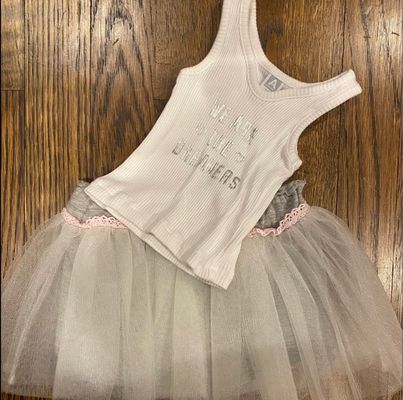 Amy Coe Adorable 2 piece outfit. We are the dreamers tank top and skirt 3-6 Months