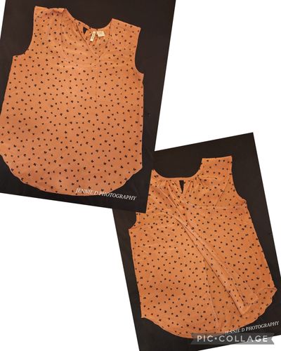 Passport Flowy top Brownish flowy top light weight, back opens. Bow decorations Women's - M