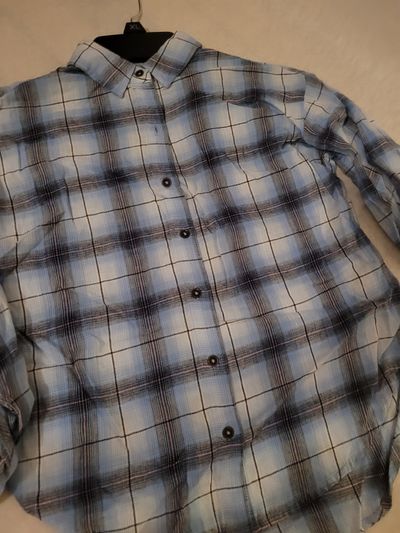 So size 8 Light blue flannel 7-8