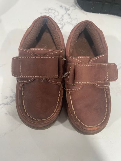 Children's Place Brown shoes 6 (Toddler)