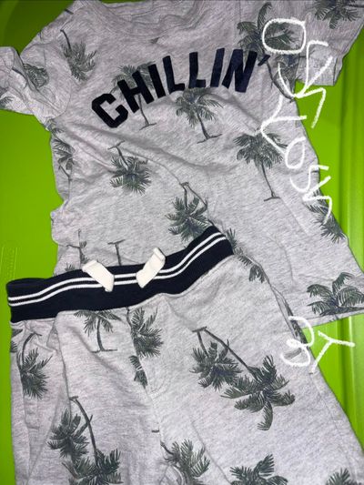 Oshkosh bgosh Chillin outfit 3T