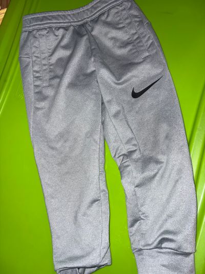 Nike Dry fit gray sweat pants 3T