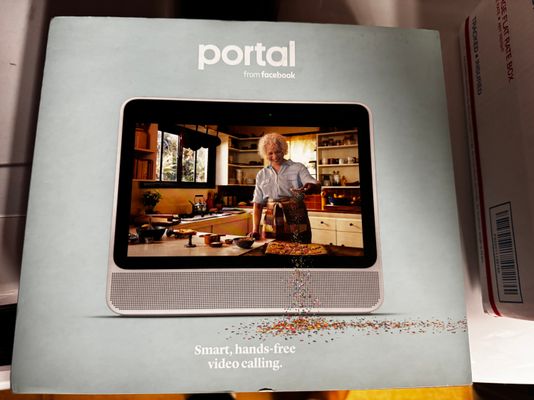 Facebook 10.1 Portal Smart with Alexa Facebook 10.1 Portal Smart with Alexa. Perfect for recipes too