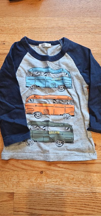 NA Like new buses graphic long sleeves shirt 2T