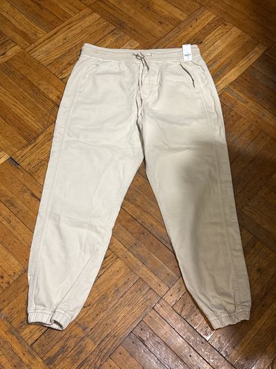 NWT gap khaki cargo joggers  Women's 8