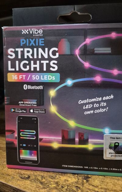 Brand New String Lights 16ft Bluetooth Operated by app. 21 lights. each light customized