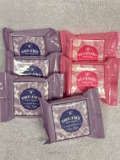 6 Brand New Bath Fizzers. Lavender and Coconut 6 Brand New Bath Fizzers. Lavender and Coconut