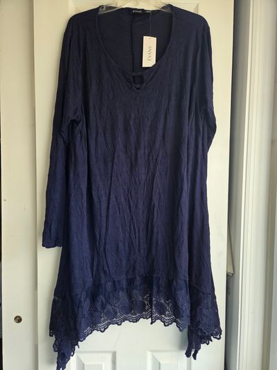 Brand new with tag Evans long sleeved shirt Size 20 Women's XXXL 20