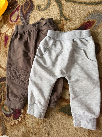 Pants Set of 2 pairs of sweatpants 0-3 Months