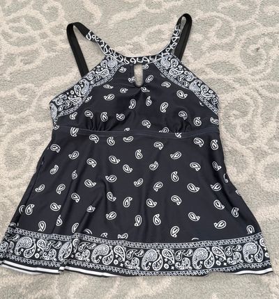 Unknown NWOT tankini top size M, black print halter top, size M Women's 8