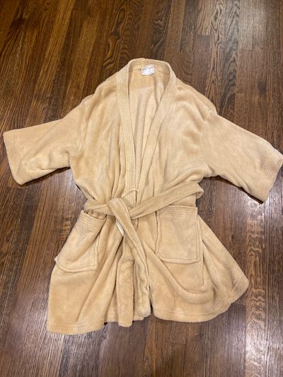 Blue Star Beige 2 pocket robe. One Size fits most Women's - M