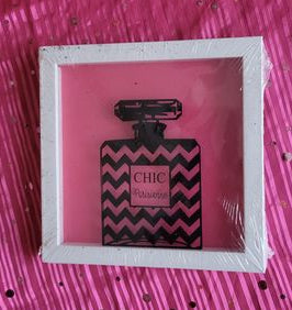 unknown NEW- CHIC wall hanging