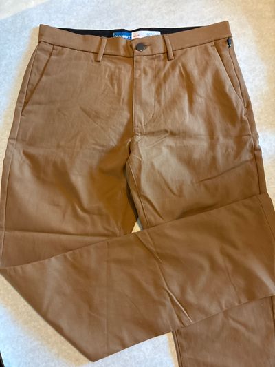 Old Navy ultimate tech slim size 30x32 Brown pants 30