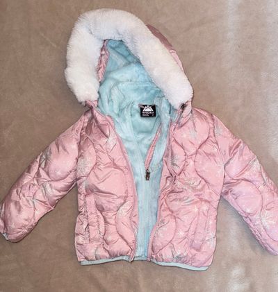 Snozu Pink winter coat with snowflakes and light blue inside 3T