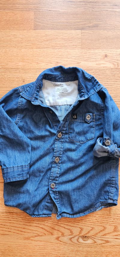Calvin Klein Jeans BNWOT made from soft breathable denim shirt 24 Months