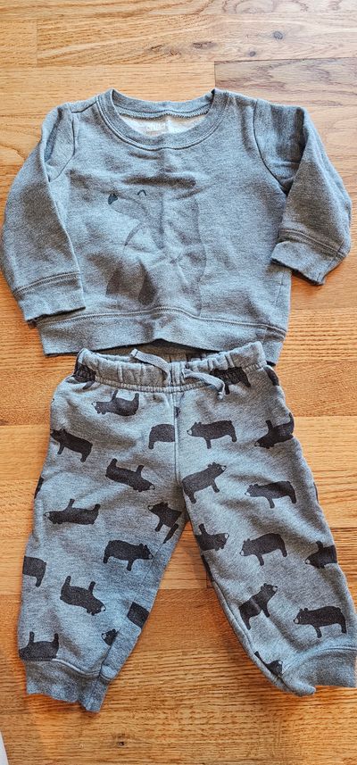 Carter's BNWOT Boys 12M sweatshirt & pants feature brown bears graphics 12 Months