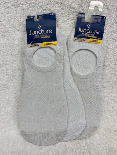 3 New Pairs of Mens Socks. Needs cleaning. Sz 6-12 3 New Pairs of Mens Socks. Needs cleaning From storage Men's - L