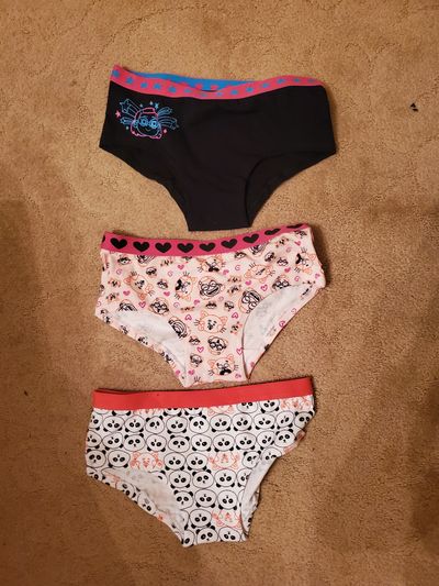 NEW Disney briefs - sz 8 - panda,etc